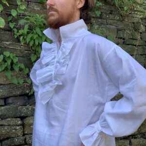 Frill shirt in white linen, 18th century style