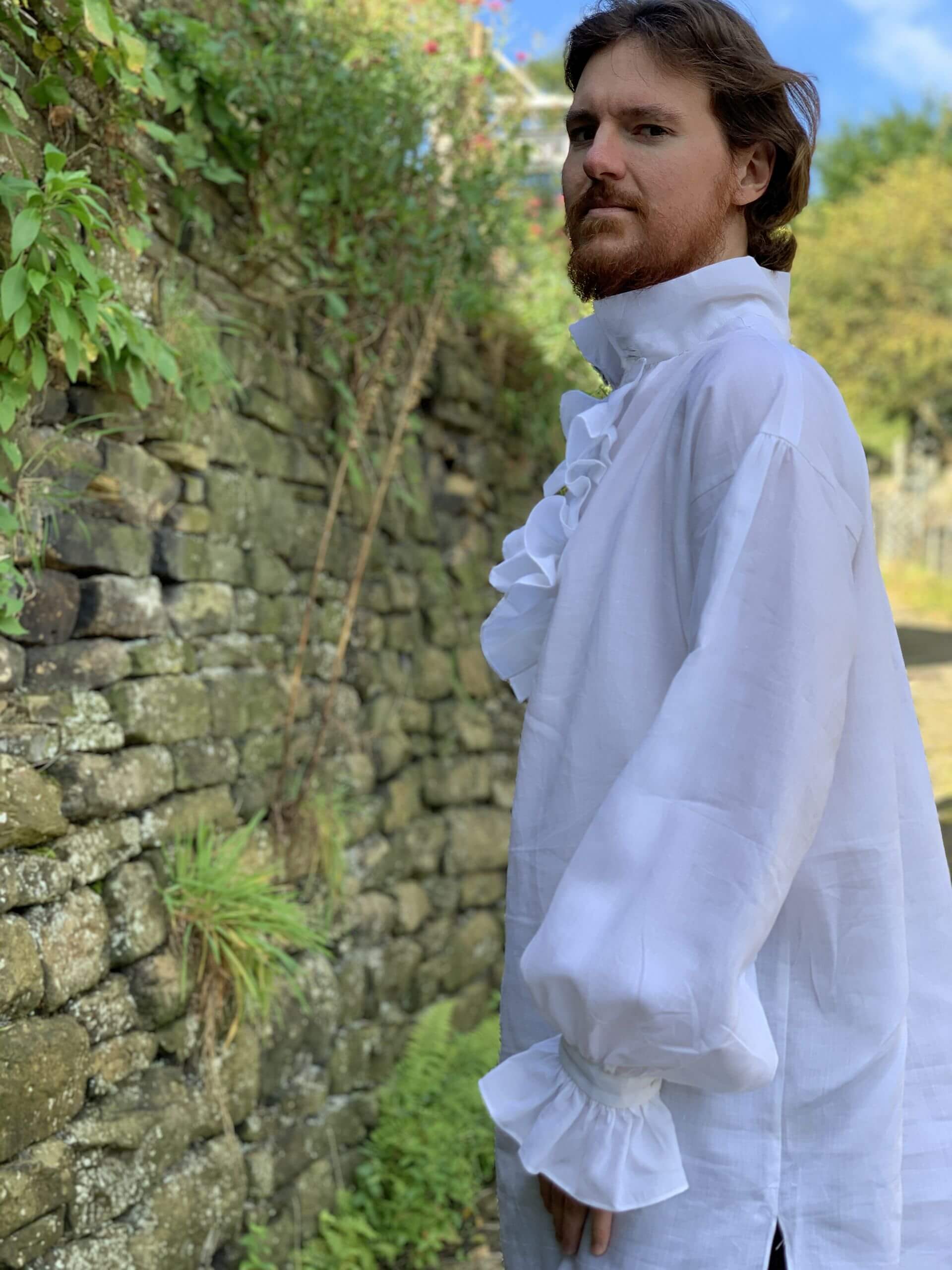 Frill shirt in white linen, 18th century style - Elgar Shirts